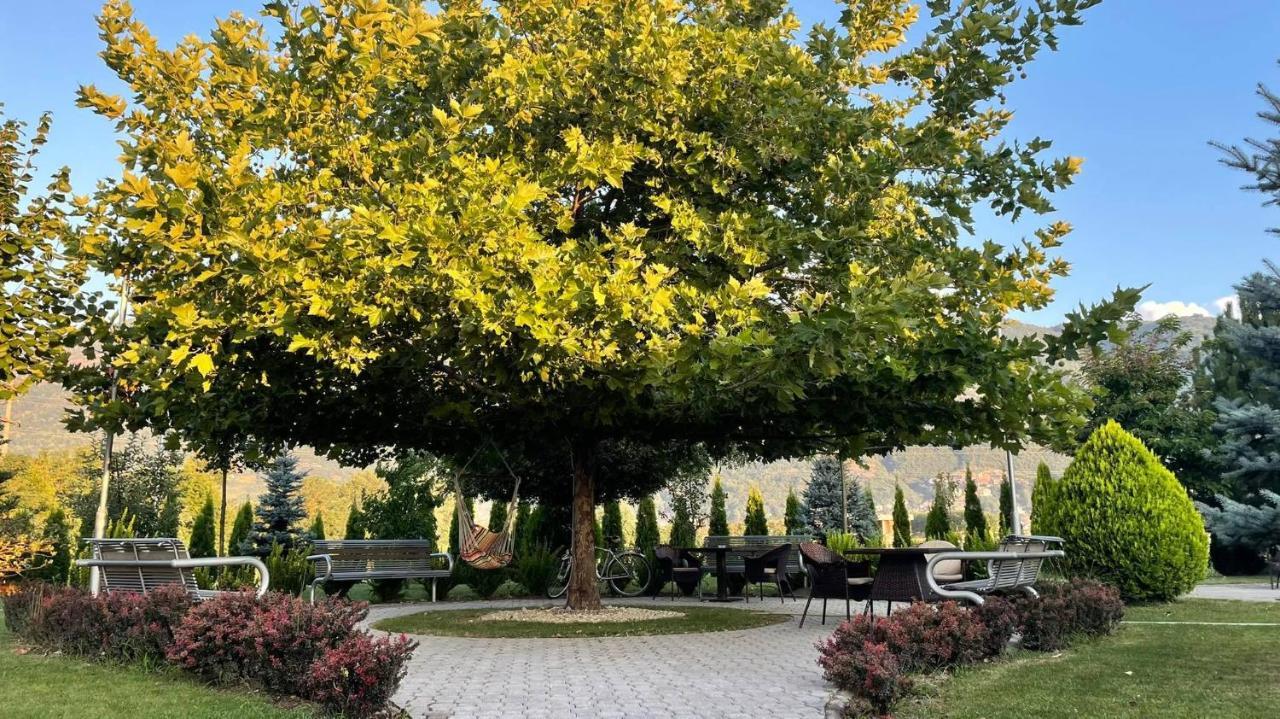 Hotel Emka Tetovo Buitenkant foto