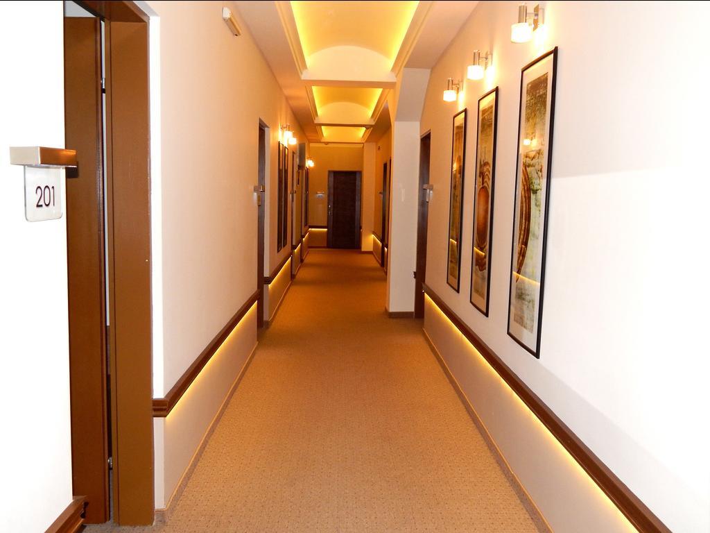 Hotel Emka Tetovo Buitenkant foto